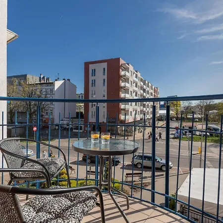 Kolobrzeg Apartament Towarowa By Renters * Колобжег