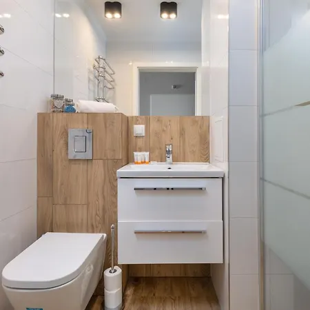 Kolobrzeg Apartament Towarowa By Renters Апартаменти *