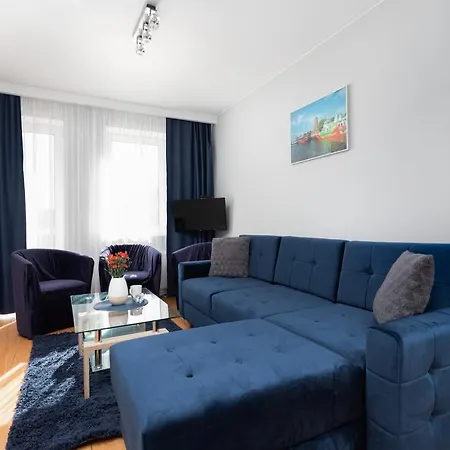 Апартаменти Kolobrzeg Apartament Towarowa By Renters Колобжег