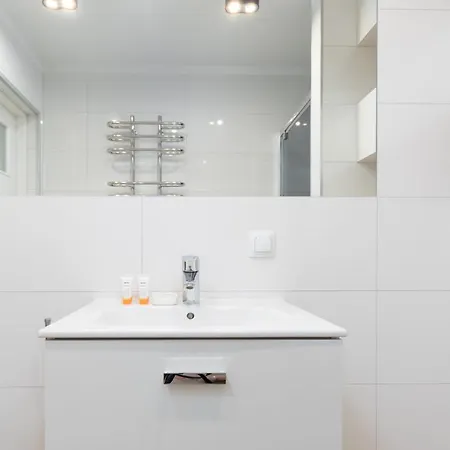 Kolobrzeg Apartament Towarowa By Renters * Колобжег